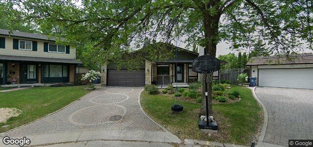 15 Lake Green Place（加拿大曼尼托巴省温尼伯市）房屋照片