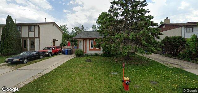 215 Lake Village Road（加拿大曼尼托巴省温尼伯市）房屋照片