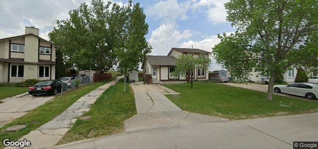 220 Lake Village Road（加拿大曼尼托巴省温尼伯市）房屋照片