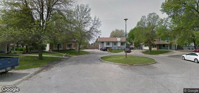 Photo of 27 Lake Village Road in Winnipeg, Manitoba