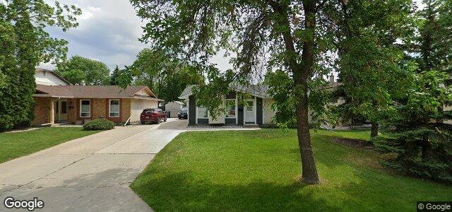 30 Lake Island Crescent（加拿大曼尼托巴省温尼伯市）房屋照片