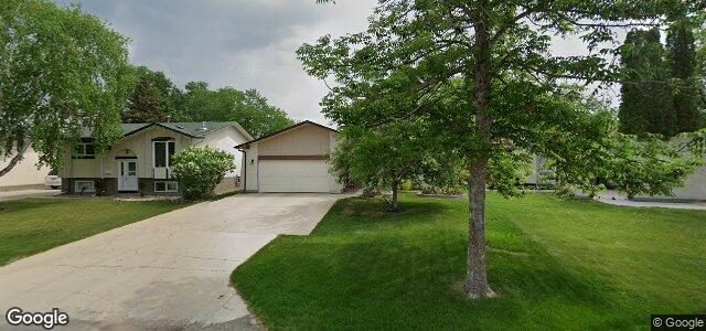 32 Syracuse Crescent（加拿大曼尼托巴省温尼伯市）房屋照片