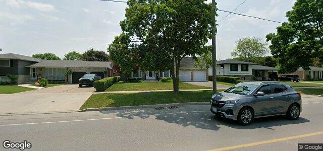 82 Lakeshore Road（加拿大曼尼托巴省温尼伯市）房屋照片