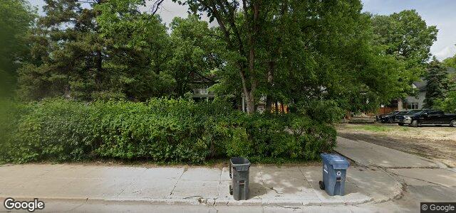 305 Academy Road（加拿大曼尼托巴省温尼伯市）房屋照片