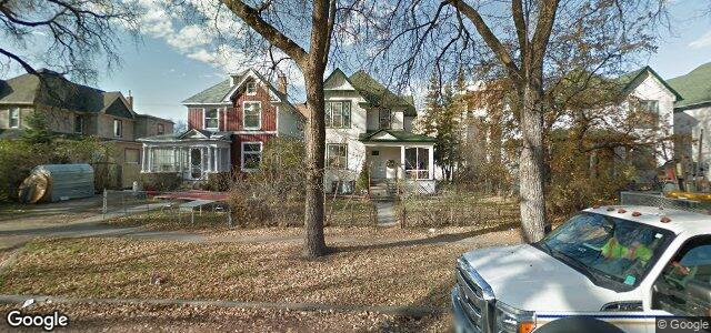 Photo of 242 Spence Street in Winnipeg, Manitoba