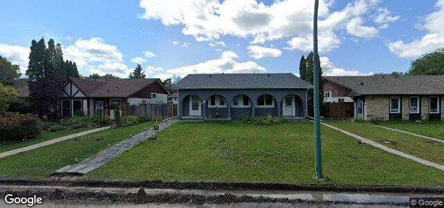 Photo of 104 Harwood Crescent in Winnipeg, Manitoba