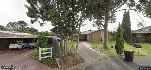 Photo of 4 Braewood Place in Winnipeg, Manitoba