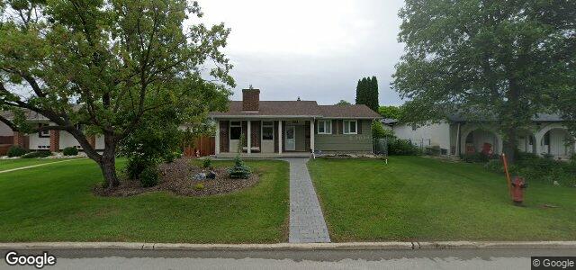 Photo of 903 Dale Boulevard in Winnipeg, Manitoba