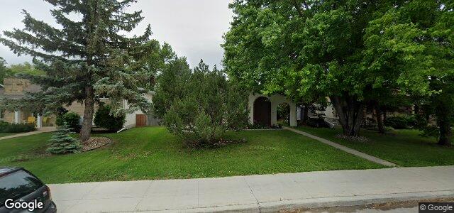 Photo of 910 Dale Boulevard in Winnipeg, Manitoba