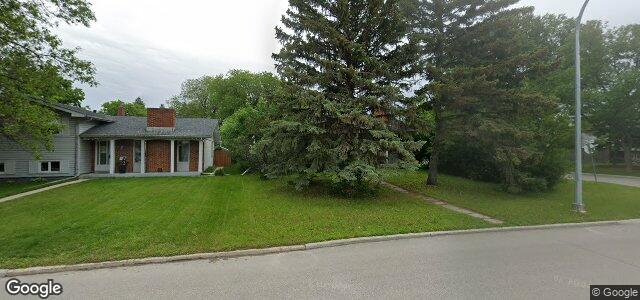 Photo of 931 Dale Boulevard in Winnipeg, Manitoba