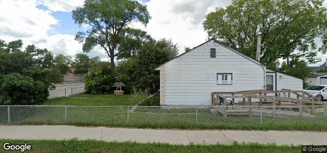Larawan ng 1383 Logan Avenue sa Winnipeg, Manitoba
