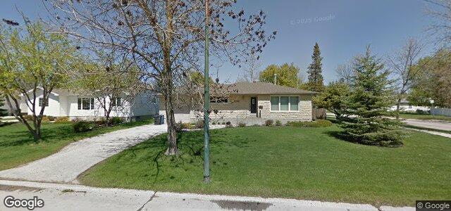 Photo of 1 Leacock Avenue in Winnipeg, Manitoba