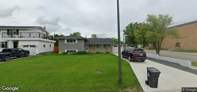 10 Peary Crescent（加拿大曼尼托巴省温尼伯市）房屋照片