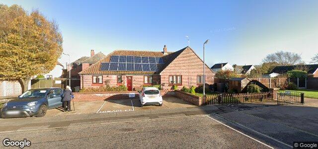 16 Holt Drive（加拿大曼尼托巴省温尼伯市）房屋照片