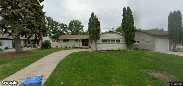 18 Peary Crescent（加拿大曼尼托巴省温尼伯市）房屋照片