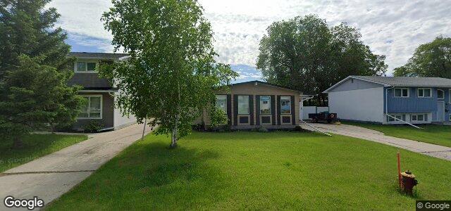 Photo of 215 Rouge Road in Winnipeg, Manitoba