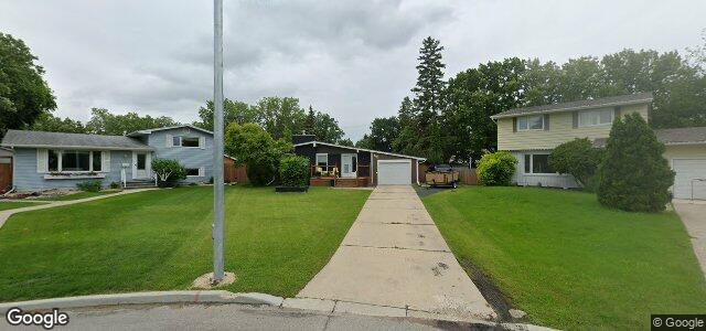 300 Whitegates Crescent（加拿大曼尼托巴省温尼伯市）房屋照片