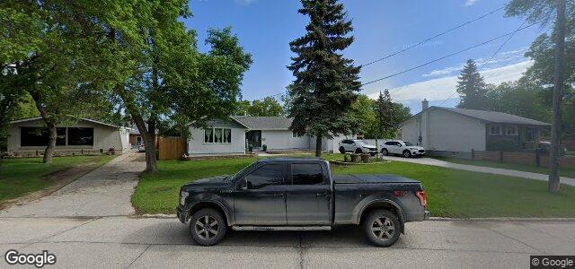 3295 Assiniboine Avenue（加拿大曼尼托巴省温尼伯市）房屋照片