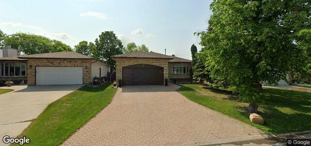 Larawan ng 100 Shillingstone Road sa Winnipeg, Manitoba