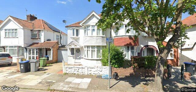 Larawan ng 110 Fleetwood Road sa Winnipeg, Manitoba