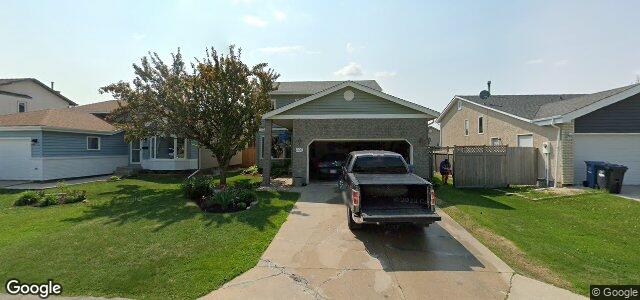 320 Columbia Drive（加拿大曼尼托巴省温尼伯市）房屋照片