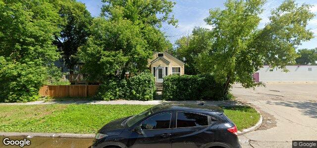 Photo of 237 Manitoba Avenue in Winnipeg, Manitoba