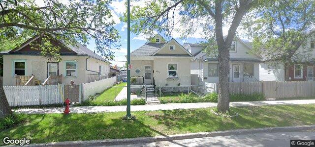 Photo of 672 Aberdeen Avenue in Winnipeg, Manitoba
