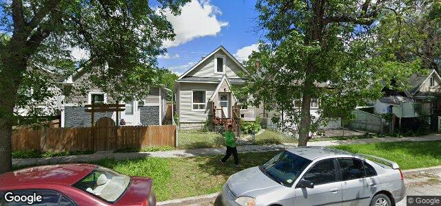 Photo of 703 Aberdeen Avenue in Winnipeg, Manitoba