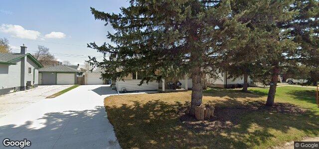 Photo of 10 Cypress Bay in Winnipeg, Manitoba