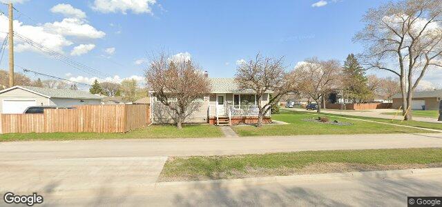 Larawan ng 1045 Betournay Street sa Winnipeg, Manitoba