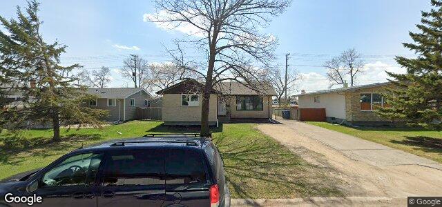 161 Crestwood Crescent（加拿大曼尼托巴省温尼伯市）房屋照片