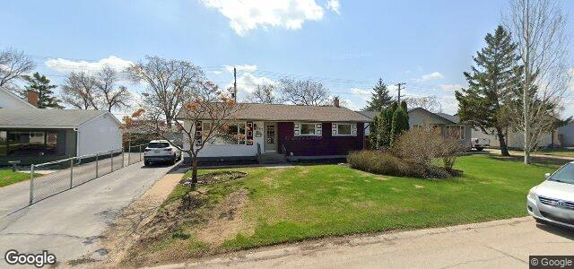 Photo of 187 Crestwood Crescent in Winnipeg, Manitoba