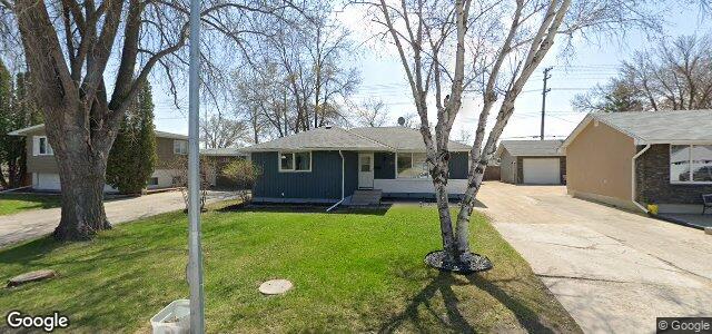 193 Crestwood Crescent（加拿大曼尼托巴省温尼伯市）房屋照片