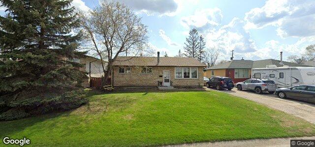 Larawan ng 29 Lochmoor Avenue sa Winnipeg, Manitoba