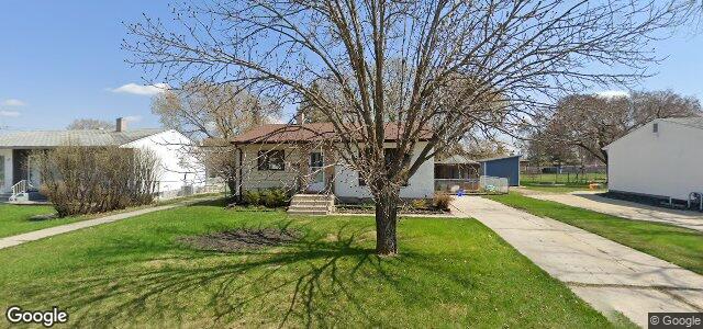 32 Crestwood Crescent（加拿大曼尼托巴省温尼伯市）房屋照片