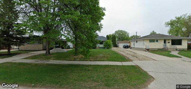 Photo of 348 Speers Road in Winnipeg, Manitoba