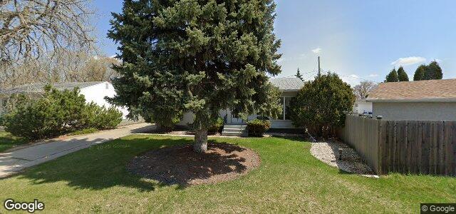 36 Crestwood Crescent（加拿大曼尼托巴省温尼伯市）房屋照片