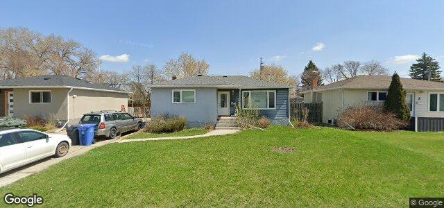Photo of 6 Crestwood Crescent in Winnipeg, Manitoba