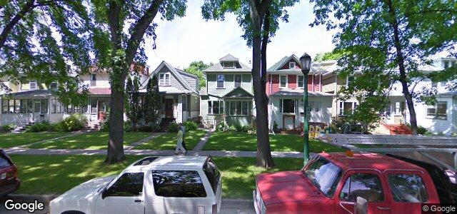 516 Basswood Place（加拿大曼尼托巴省温尼伯市）房屋照片