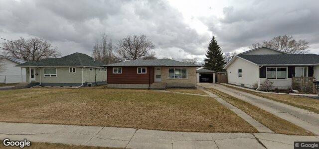 Photo of 174 Hindley Avenue in Winnipeg, Manitoba